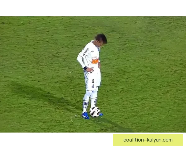 内马尔重返桑托斯，10号球衣再次闪耀赛场，备受期待表现辉煌