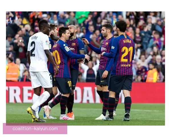 西甲年度阵容公布，众多球星表现值得关注